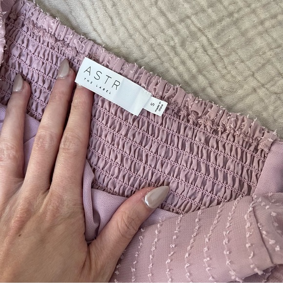 ASTR The Label Peplum Top - Picture 3 of 3